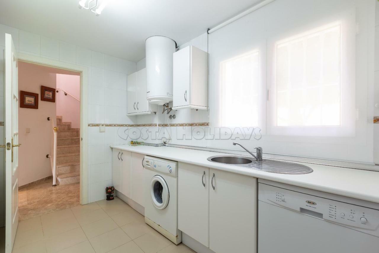 Townhouse Manilva Beach Екстер'єр фото