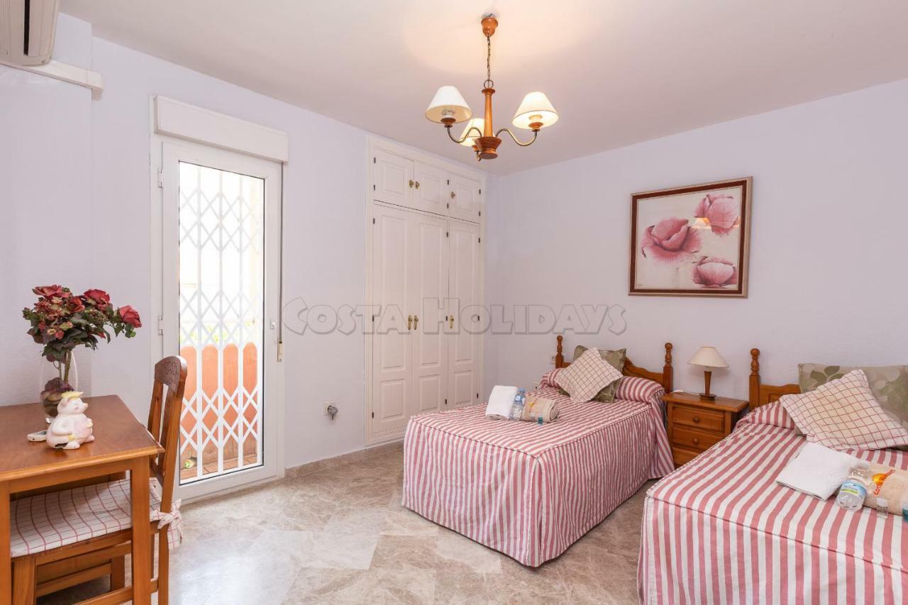 Townhouse Manilva Beach Екстер'єр фото